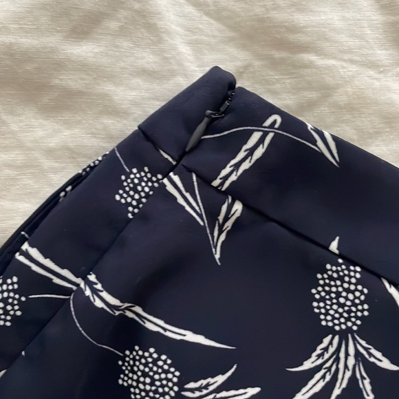 NWOT Ann Taylor Floral Pineapple Print Summer Shorts - Picture 8 of 8